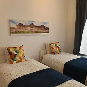 Apartment Chez Esmara Et Philippe Grand-place, Brüssel