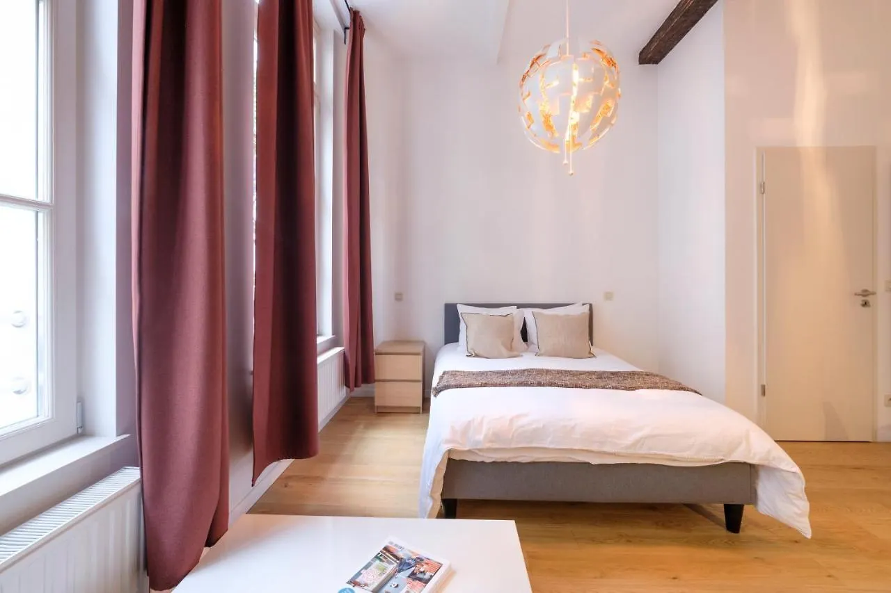 Ilot Sacre Apartments Brussels 0*,